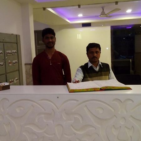 Hotel Grand Shyam- In Front Of New Delhi Railway Station-Couple Friendly Νέο Δελχί Εξωτερικό φωτογραφία